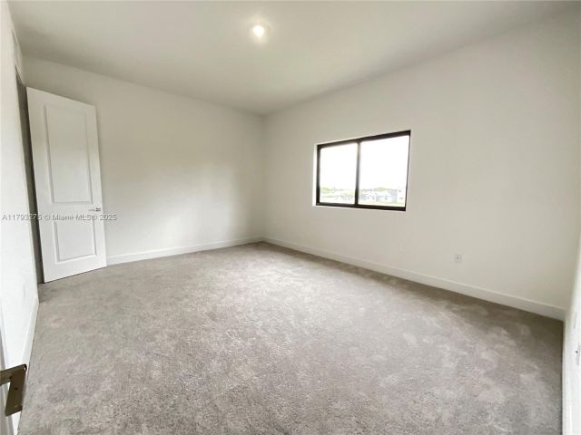 Продажа дома по адресу  - фото 6073973