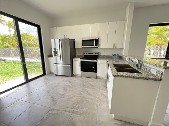 Продажа дома по адресу  - фото 6073977