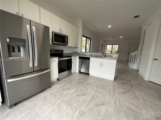 Продажа дома по адресу  - фото 6073978