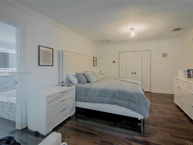 Дом в аренду по адресу 8500 SW 70th St - фото 6031512