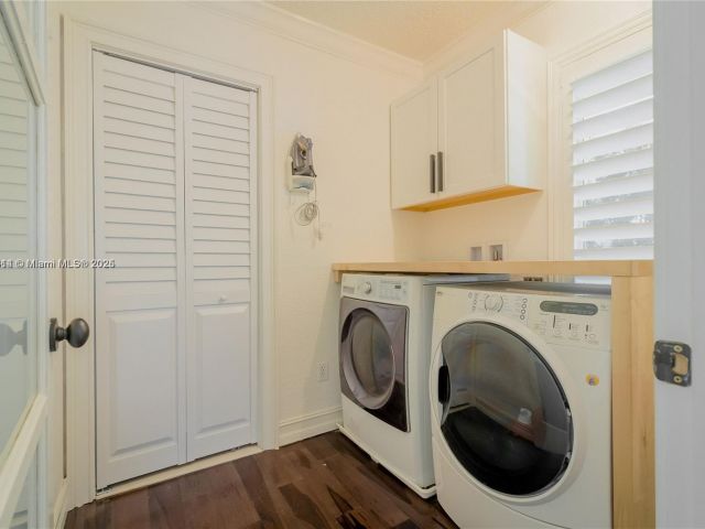 Дом в аренду по адресу 8500 SW 70th St - фото 6031513