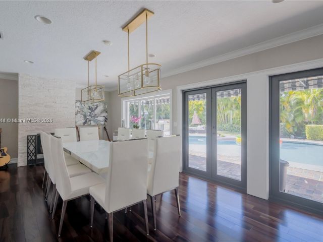 Дом в аренду по адресу 8500 SW 70th St - фото 6031523