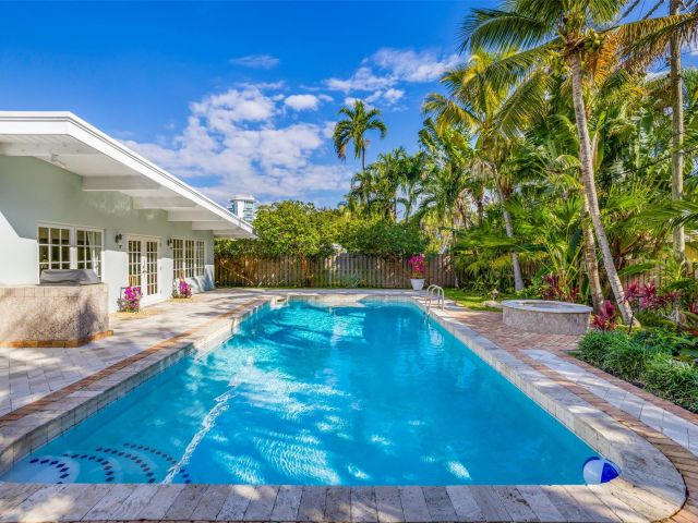 Продажа дома по адресу 1900 Admirals Way - фото 6032692