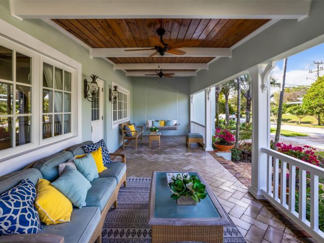 Продажа дома по адресу 1900 Admirals Way - фото 6032701