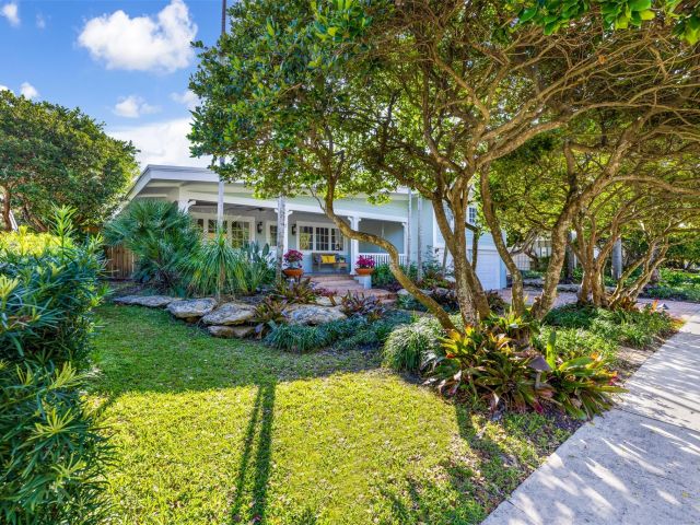 Продажа дома по адресу 1900 Admirals Way - фото 6032705