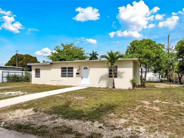 Продажа дома по адресу 15351 SW 296th St - фото 6032159