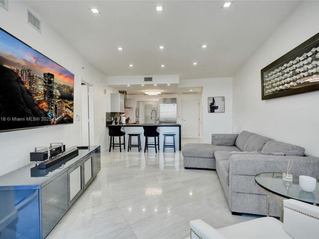 Продажа квартиры #808 - фото 6034076