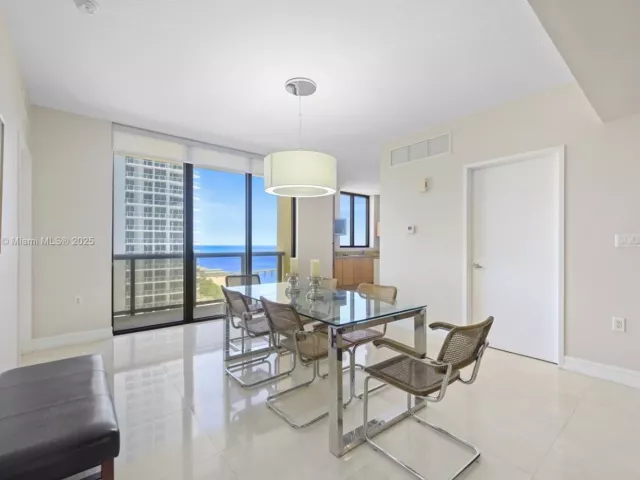 Продажа квартиры #1202 - фото 6033533