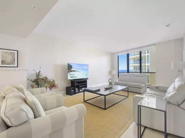 Продажа квартиры #1202 - фото 6033537