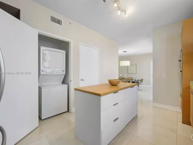 Продажа квартиры #1202 - фото 6033527