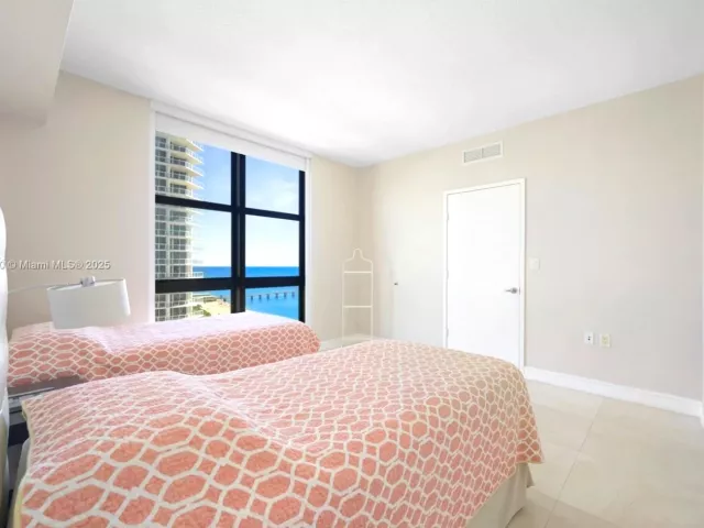 Продажа квартиры #1202 - фото 6033520