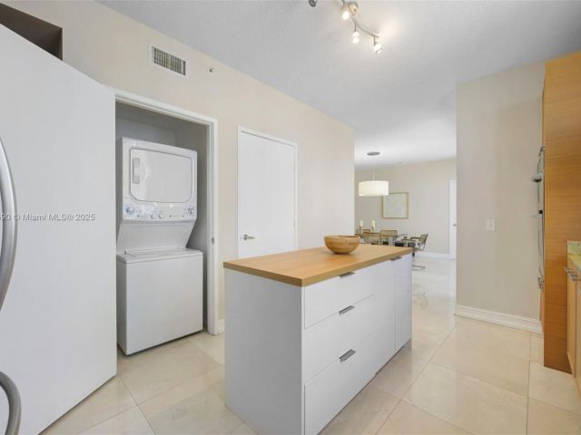 Продажа квартиры #1202 - фото 6033527