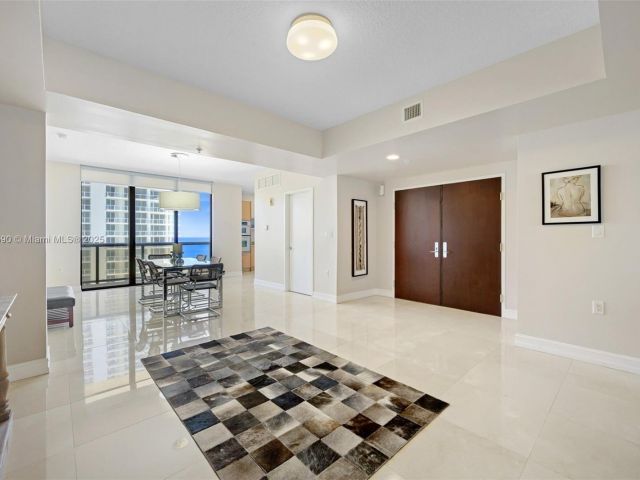 Продажа квартиры #1202 - фото 6033535