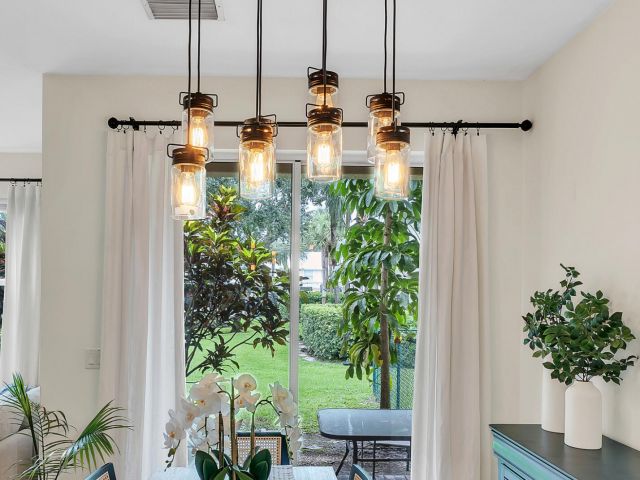 Дом в аренду по адресу 6086 Seminole Gardens Circle - фото 6159373