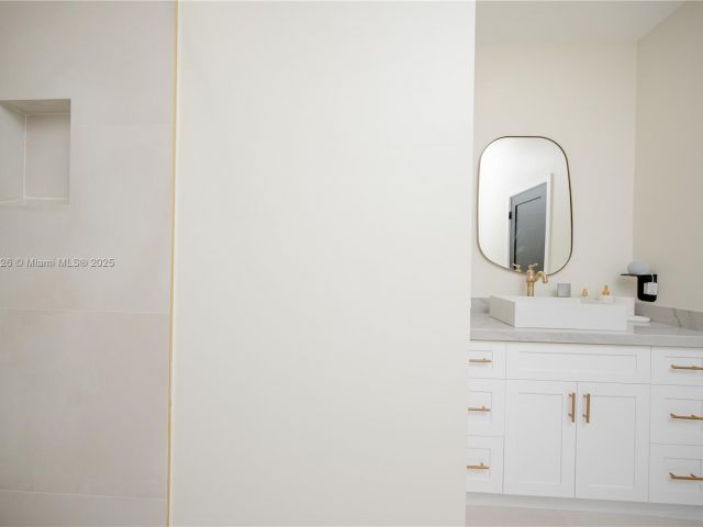 Продажа дома по адресу 15282 SW 173rd Ln - фото 6032604