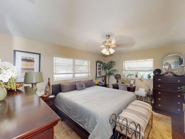 Продажа дома по адресу 1630 40th Street - фото 6034556