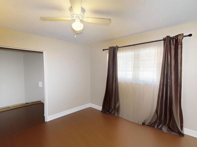 Продажа дома по адресу 1630 40th Street - фото 6034563