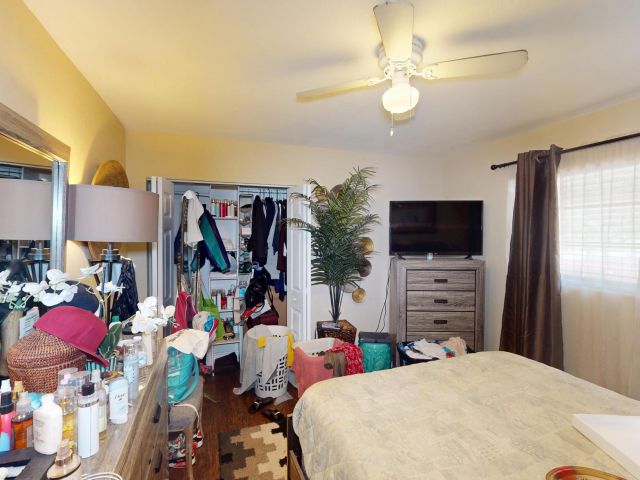 Продажа дома по адресу 1630 40th Street - фото 6034564