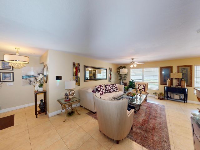 Продажа дома по адресу 1630 40th Street - фото 6034569