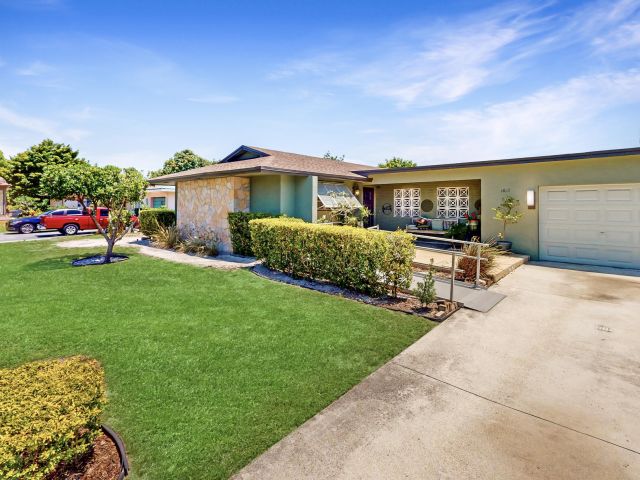 Продажа дома по адресу 1630 40th Street - фото 6034574