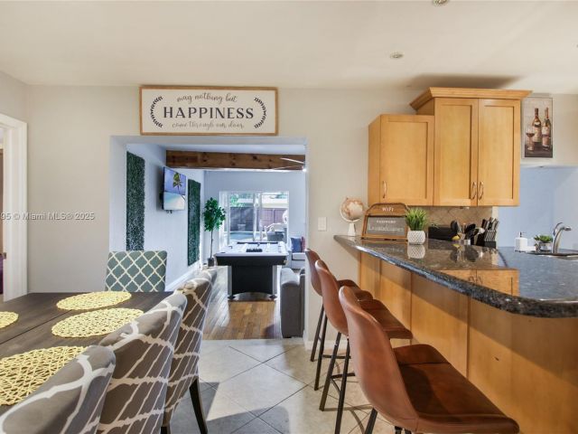 Дом в аренду по адресу 2708 Cleveland St - фото 6033543