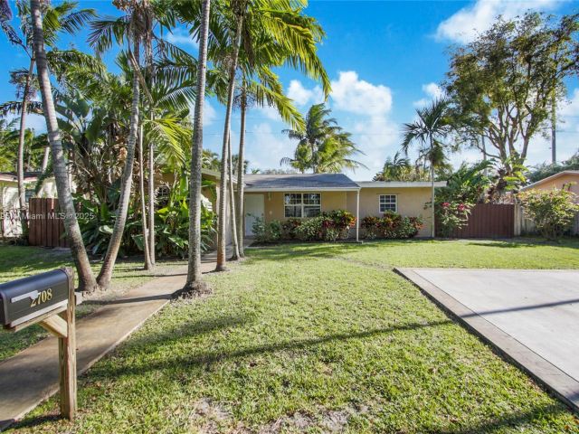 Дом в аренду по адресу 2708 Cleveland St - фото 6033553