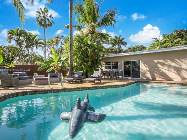 Дом в аренду по адресу 2708 Cleveland St - фото 6033555