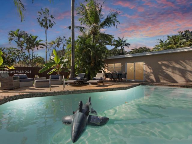 Дом в аренду по адресу 2708 Cleveland St - фото 6033556