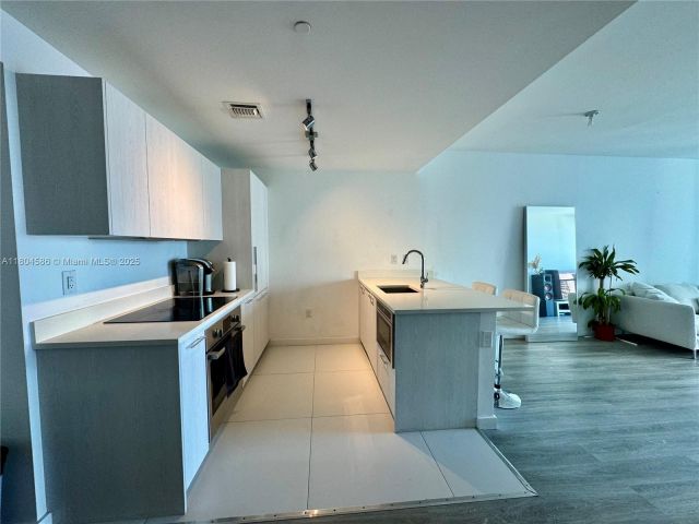 Продажа квартиры #2903 - фото 6033382