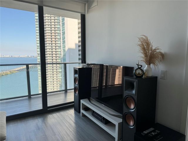 Продажа квартиры #2903 - фото 6033387