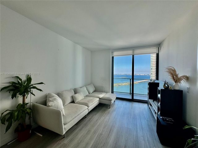 Продажа квартиры #2903 - фото 6033390