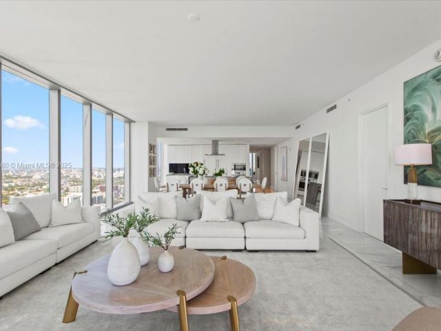 Продажа квартиры #3903 - фото 6045950