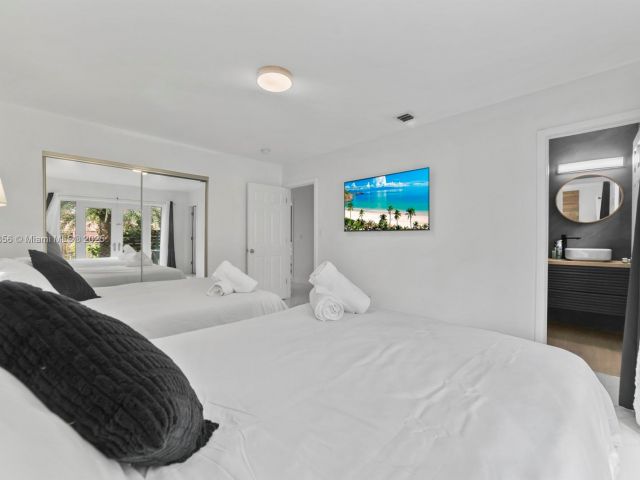 Дом в аренду по адресу 1631 N 29th Ct - фото 6033602