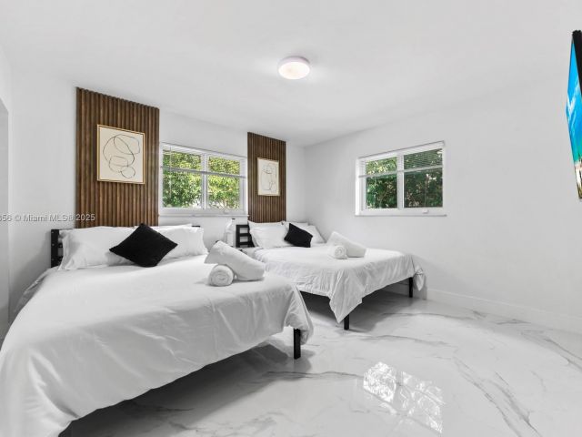 Дом в аренду по адресу 1631 N 29th Ct - фото 6033606