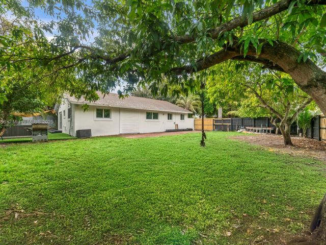 Дом в аренду по адресу 1631 N 29th Ct - фото 6033617