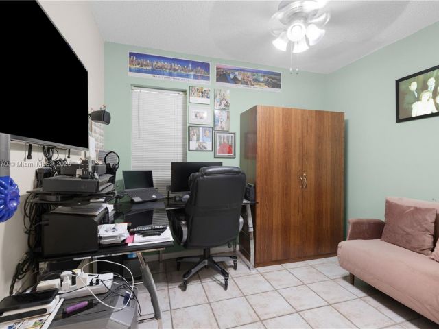 Продажа дома по адресу 19251 SW 118th Ct - фото 6033822