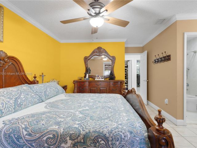 Продажа дома по адресу 19251 SW 118th Ct - фото 6033829