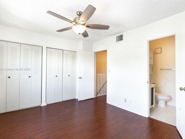 Продажа дома по адресу 2683 NE 15th St - фото 6033647