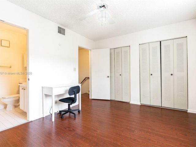 Продажа дома по адресу 2683 NE 15th St - фото 6033651