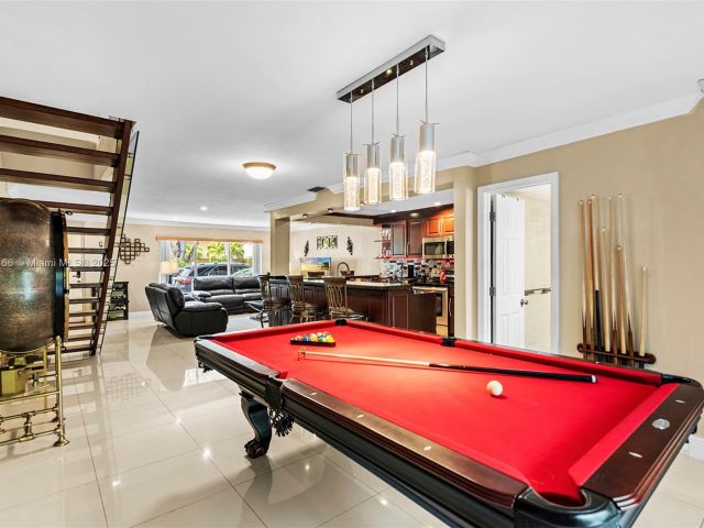 Продажа дома по адресу 3553 NE 171st St P - фото 6033358