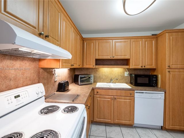 Продажа квартиры #718 - фото 6037042