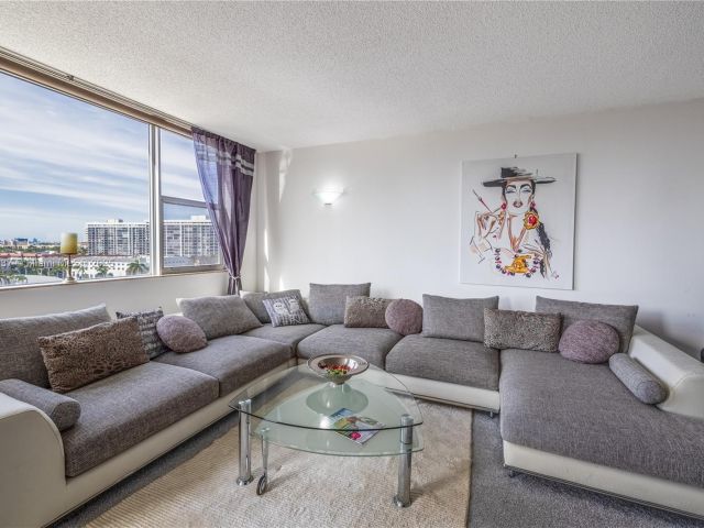 Продажа квартиры #718 - фото 6037048