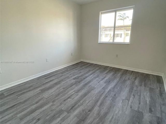 Дом в аренду по адресу 1636 SE 30th St 1636 - фото 6037208