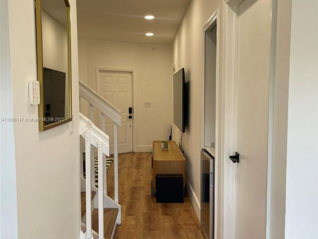 Дом в аренду по адресу 1636 SE 30th St 1636 - фото 6037217