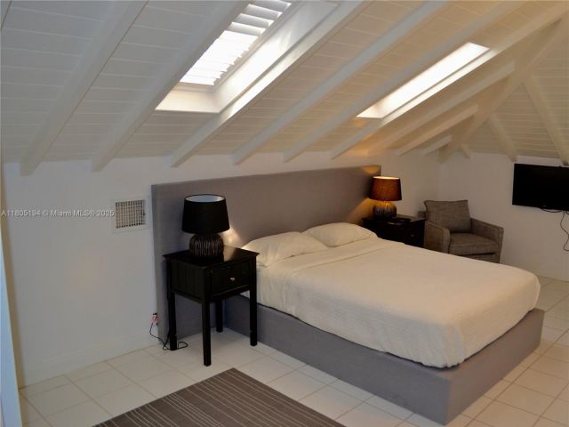 Дом в аренду по адресу 710 S Mashta Dr - фото 6046473