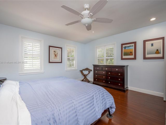 Дом в аренду по адресу 2855 SW 17th Ave - фото 6040058