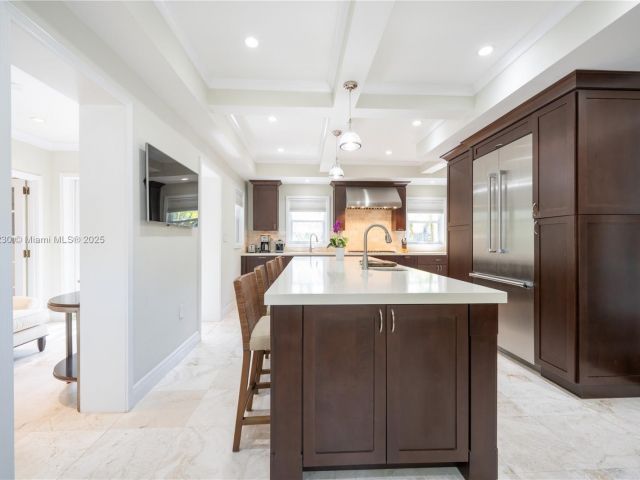 Дом в аренду по адресу 2855 SW 17th Ave - фото 6040069