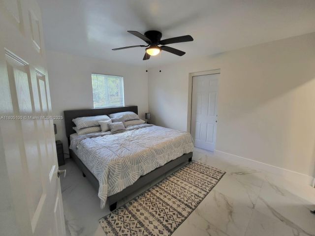 Дом в аренду по адресу 900 SW 31st - фото 6037848