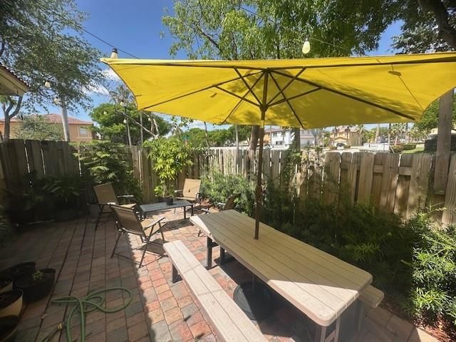 Продажа дома по адресу 8691 NW 112th Ct - фото 6038226