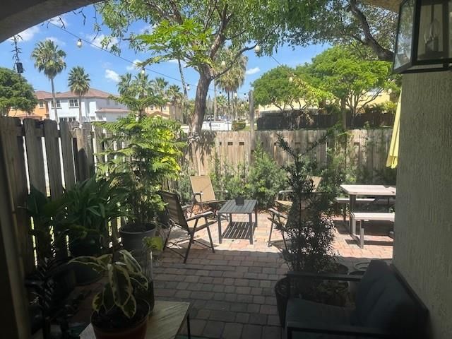 Продажа дома по адресу 8691 NW 112th Ct - фото 6038229